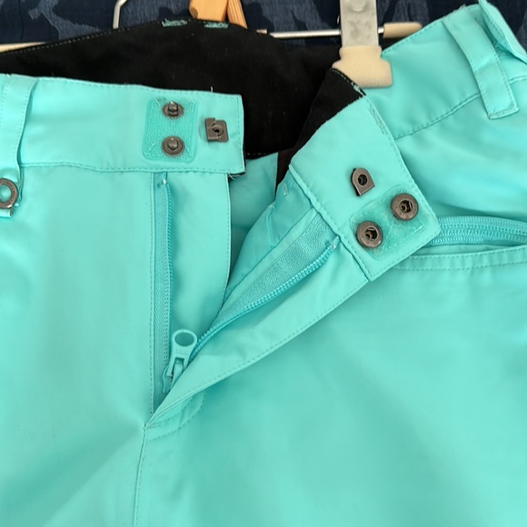 Roxy ski pants. Beautiful teal colour. - Picture 6 of 8